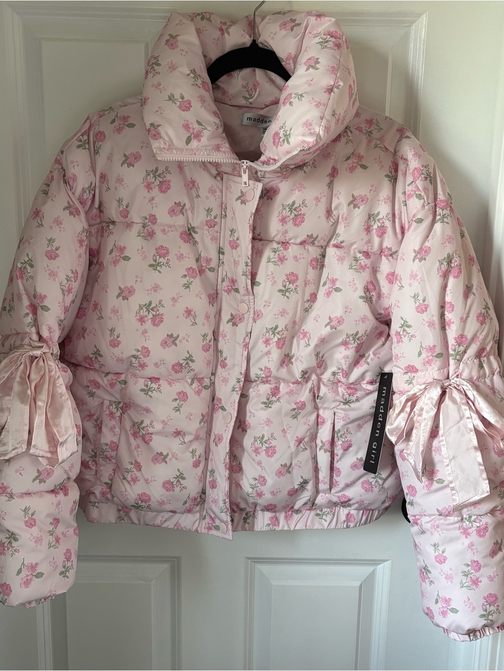 MADDEN GIRL pink roses puffer jacket w/bows, jr XL, NWT